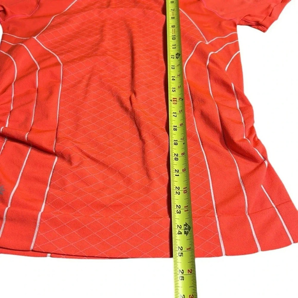 Athleta T shirt,  women Large . Coral,shirred sides , fitted , activewear, gym - Picture 5 of 14